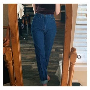 Vintage high waisted wrangler jeans